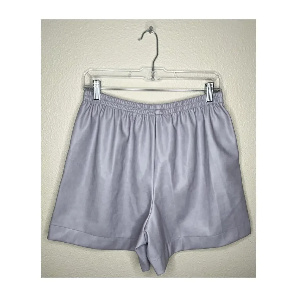 NEW AVEC LES FILLES Lavender Faux Leather Shorts Size Medium - Picture 3 of 6